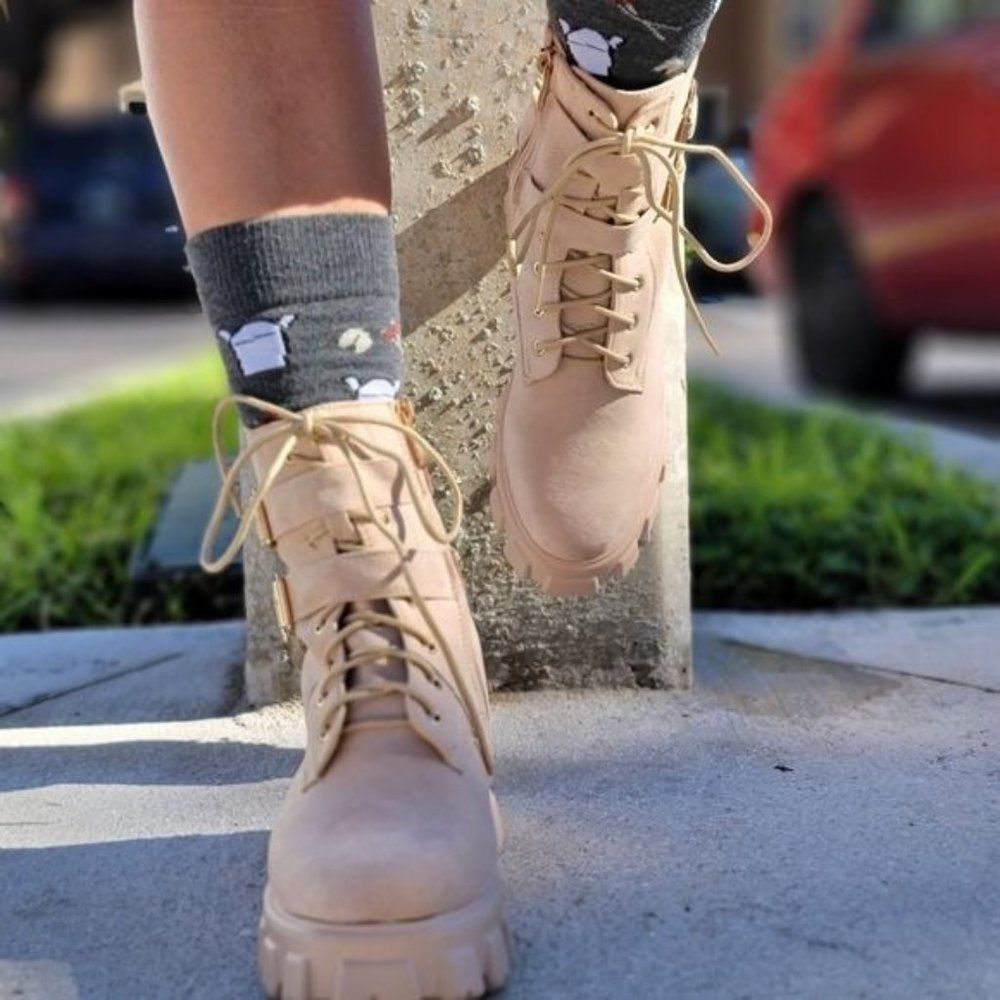 Womens Beige SU Combat Ankle Boots Lace Up Heeled Booties - Picture 4 of 7